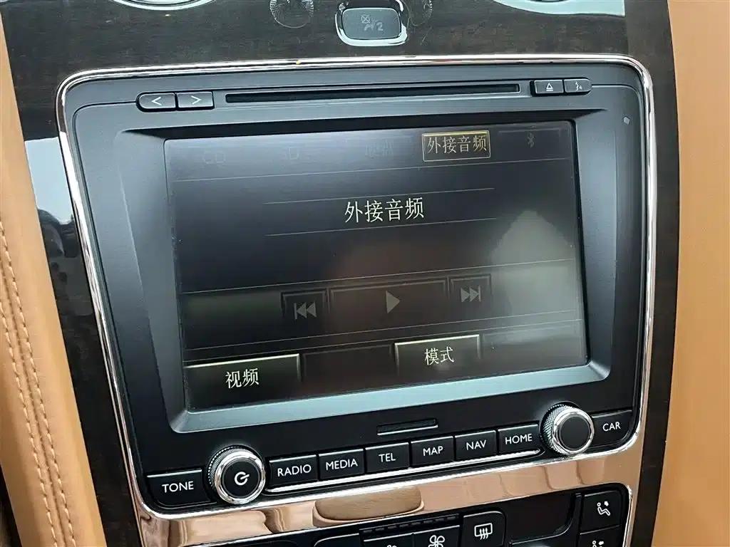 2015 Mercedes-Benz Flying Spur 6.0T W12 Standard Edition — миниатюра 20