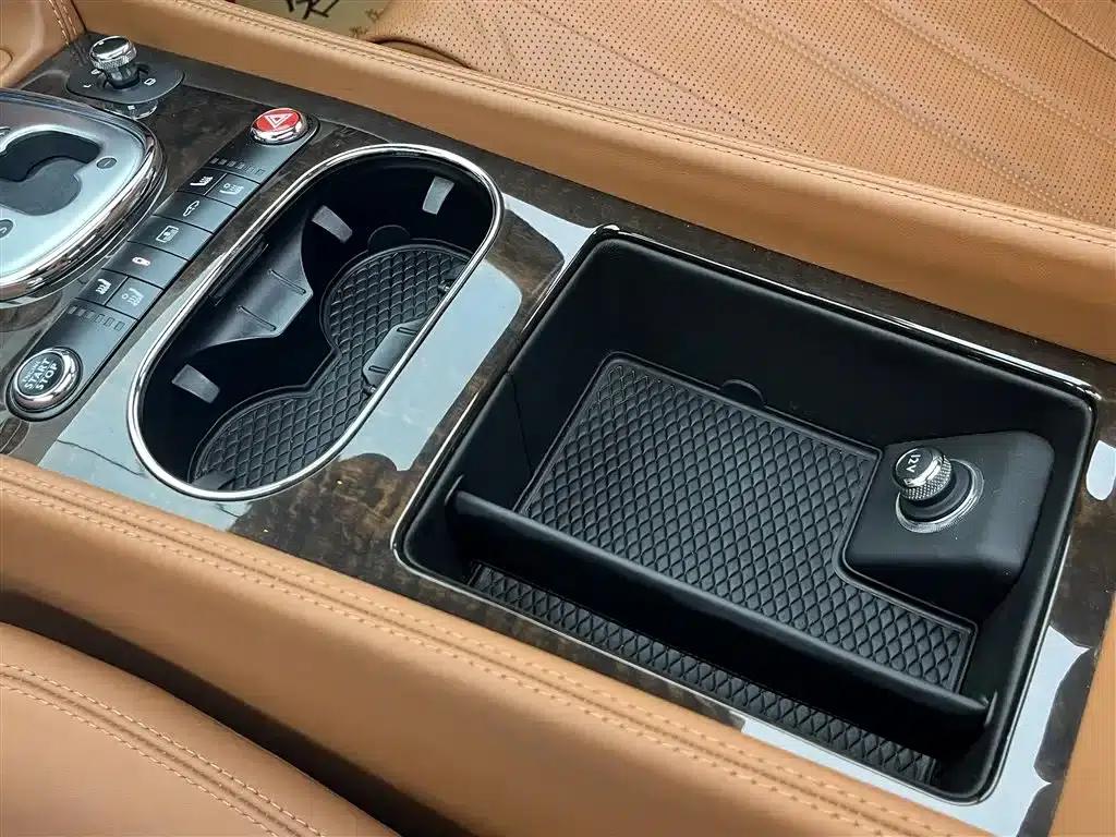 2015 Mercedes-Benz Flying Spur 6.0T W12 Standard Edition — миниатюра 22