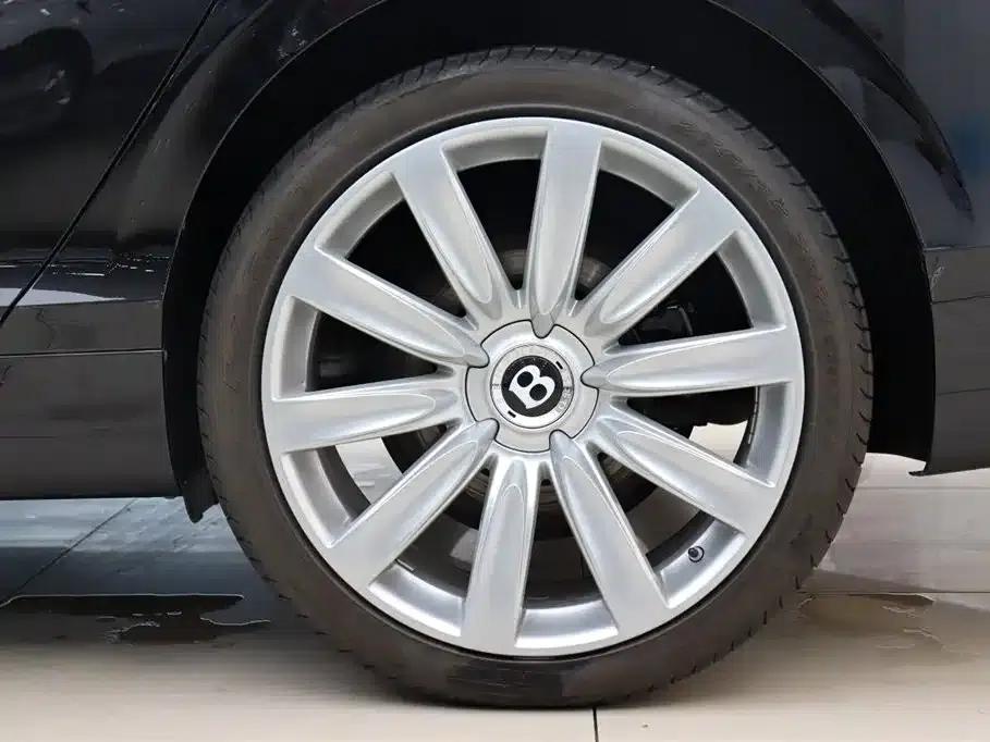 2015 Mercedes-Benz Flying Spur 6.0T W12 Standard Edition — миниатюра 8