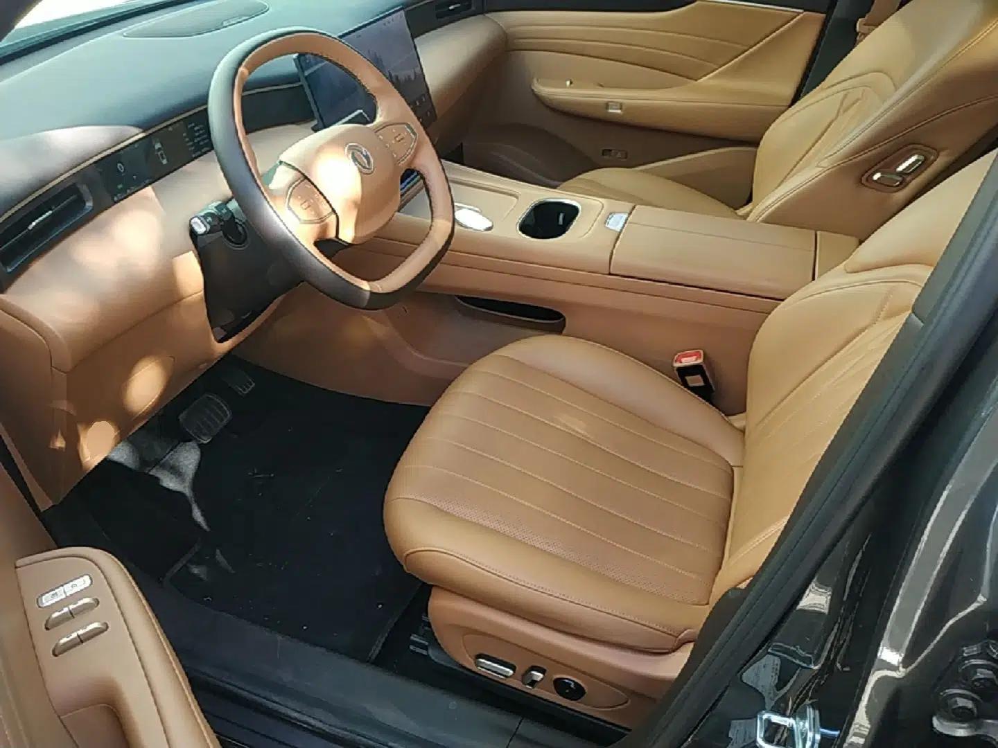Dongfeng Aeolus L8 2025 Model 185KM Dream Edition — миниатюра 18