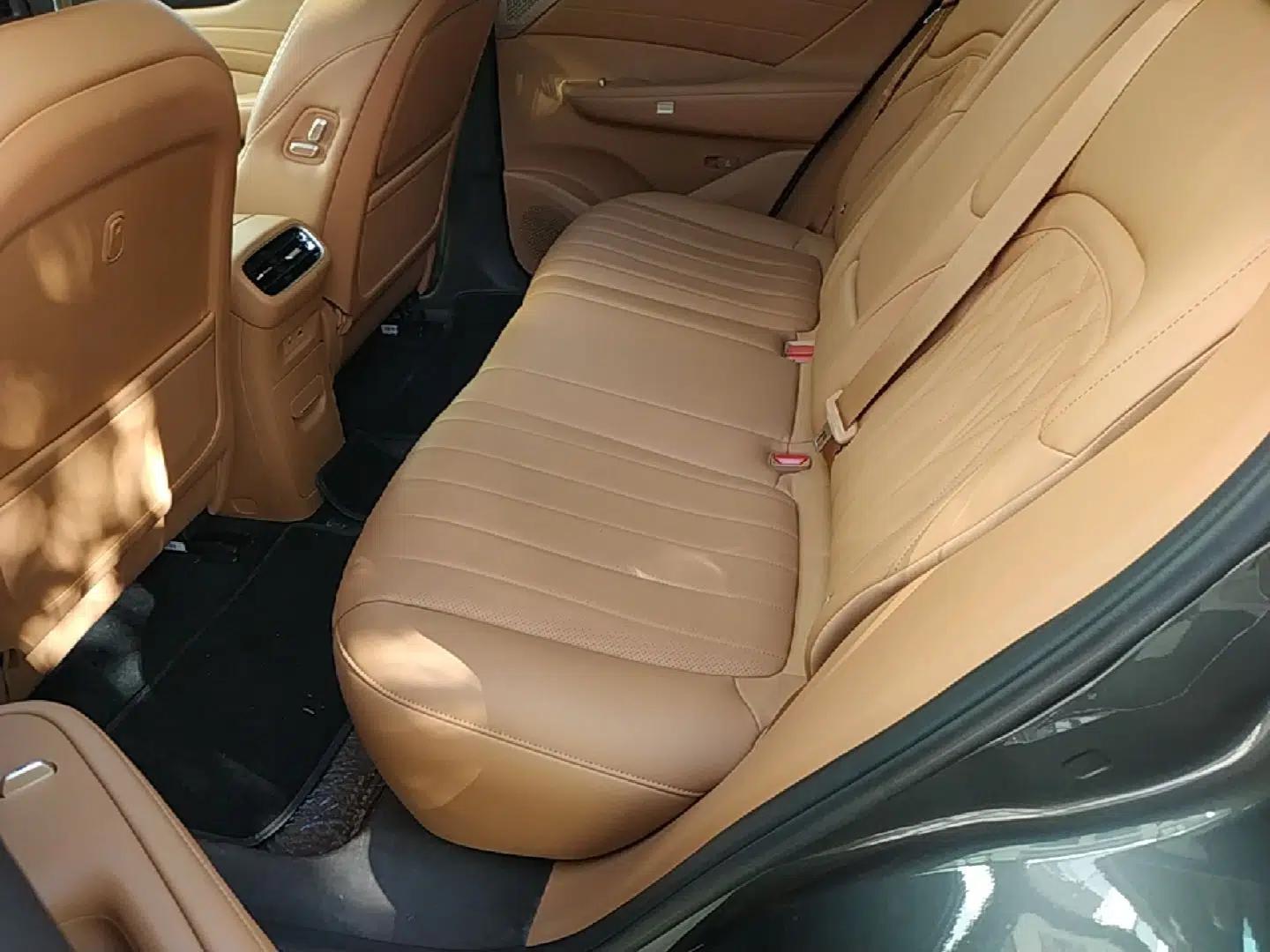 Dongfeng Aeolus L8 2025 Model 185KM Dream Edition — миниатюра 20