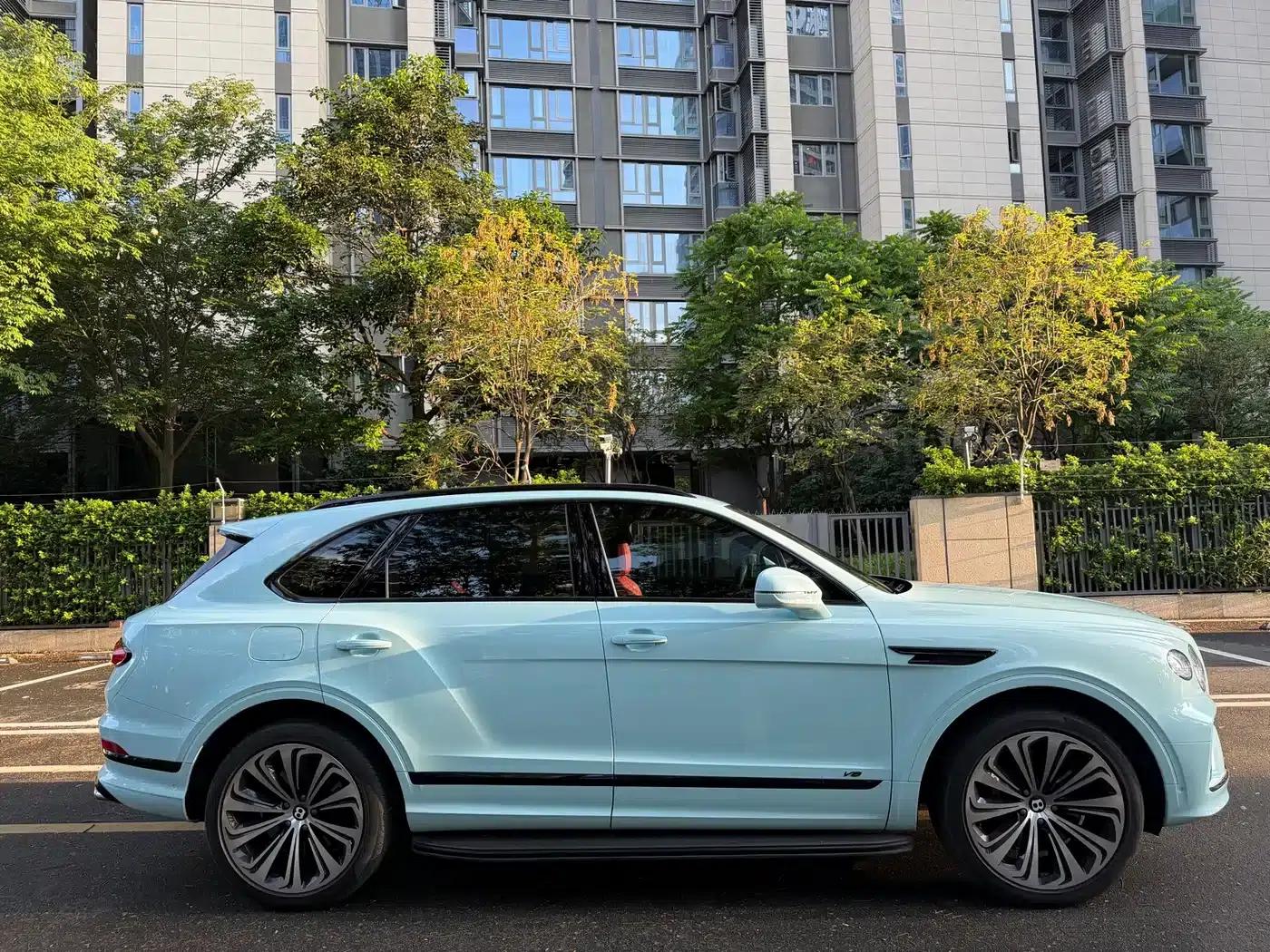 Bentayga 2021 4.0T V8 — миниатюра 2
