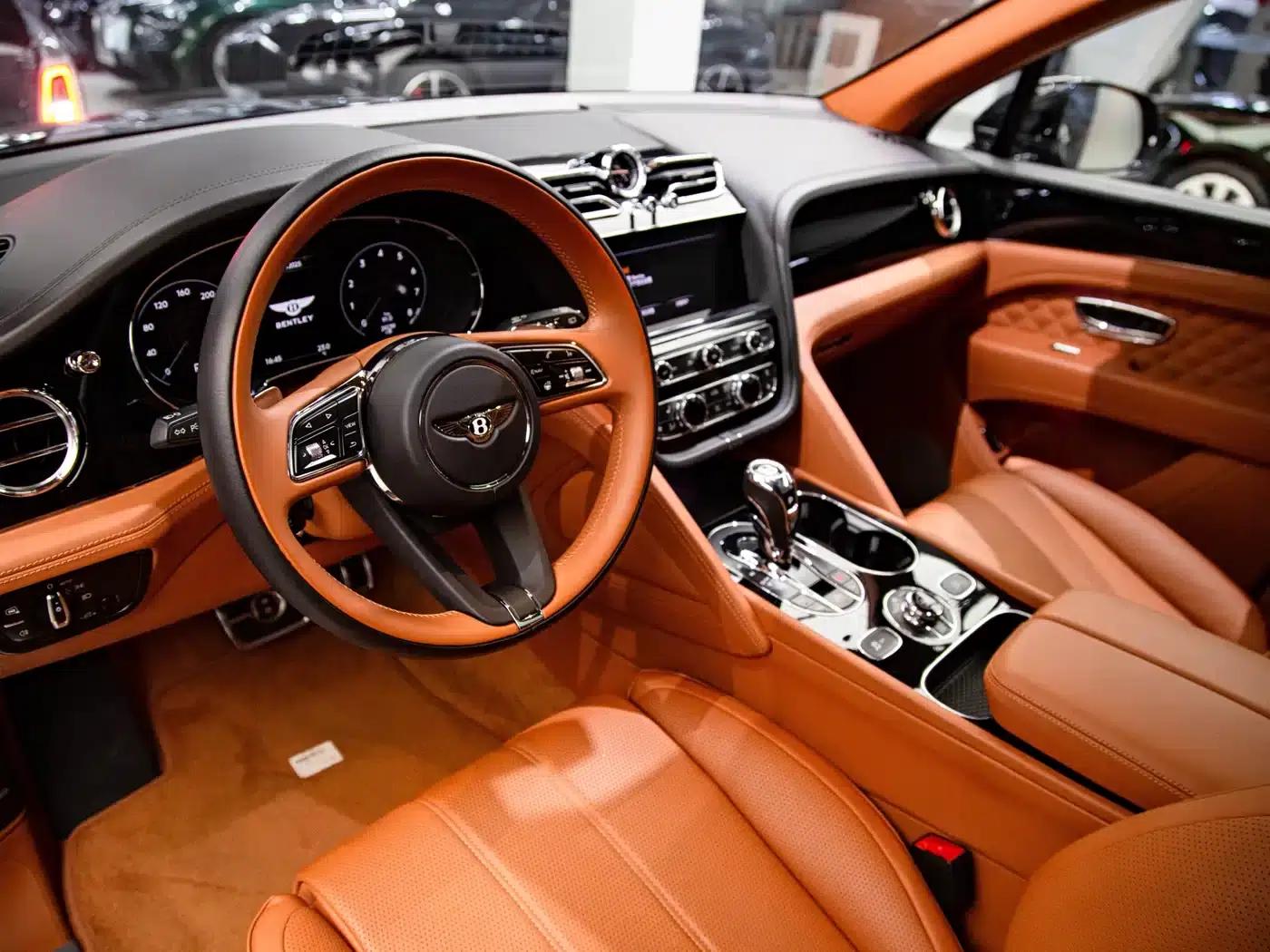 Bentayga 2021 4.0T V8 — миниатюра 2