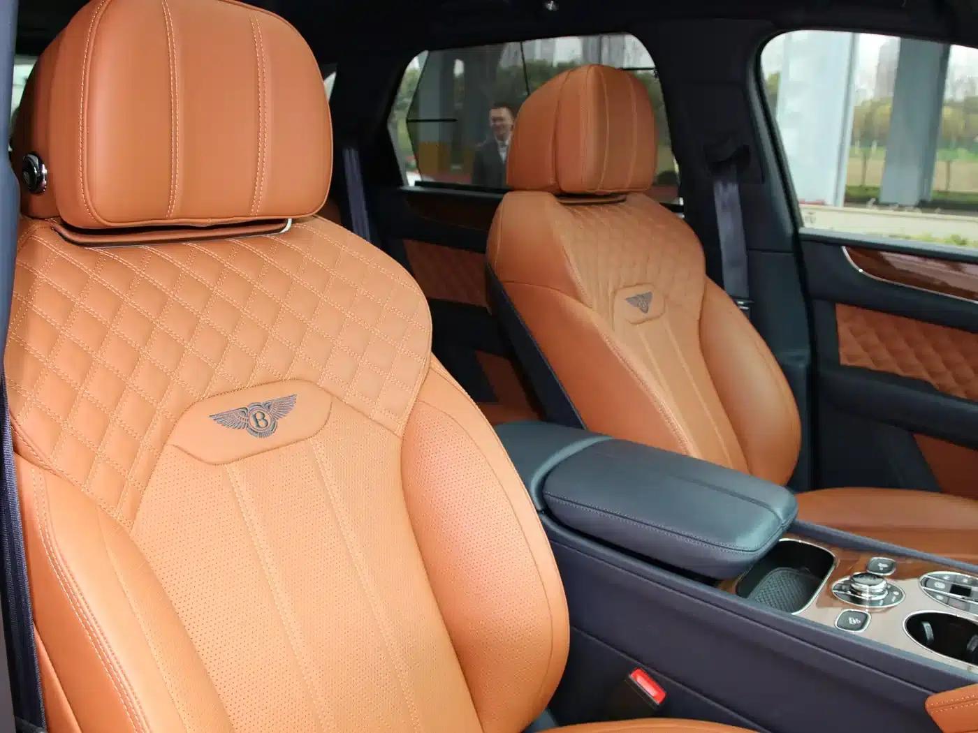 Bentayga 2022 4.0T V8 — миниатюра 12