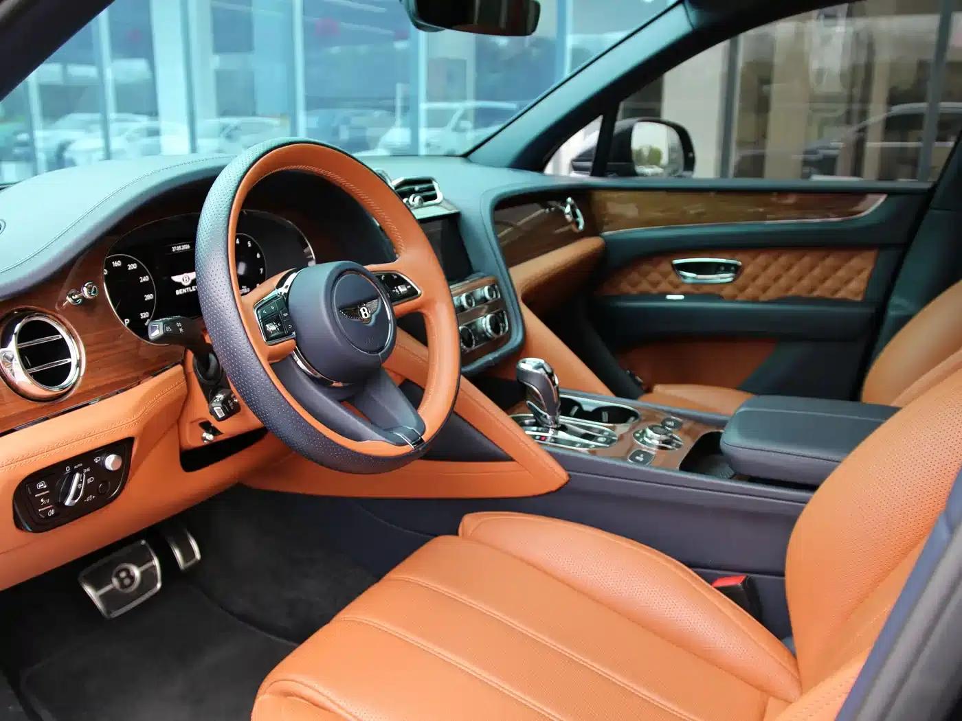 Bentayga 2022 4.0T V8 — миниатюра 9