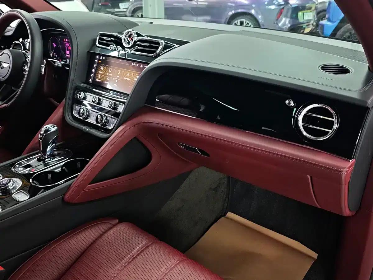 Bentayga 2022 4.0T V8 — миниатюра 11