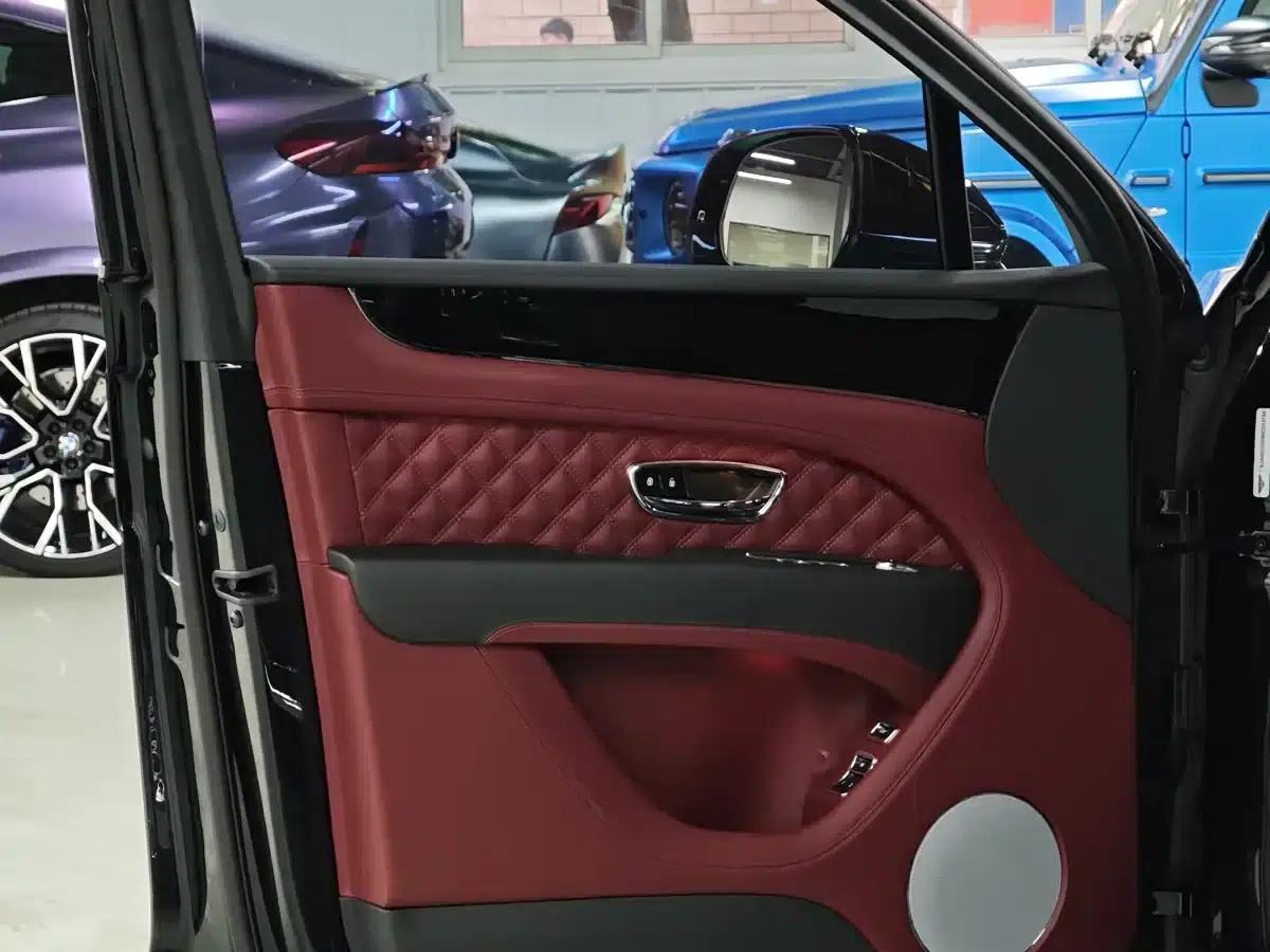 Bentayga 2022 4.0T V8 — миниатюра 22
