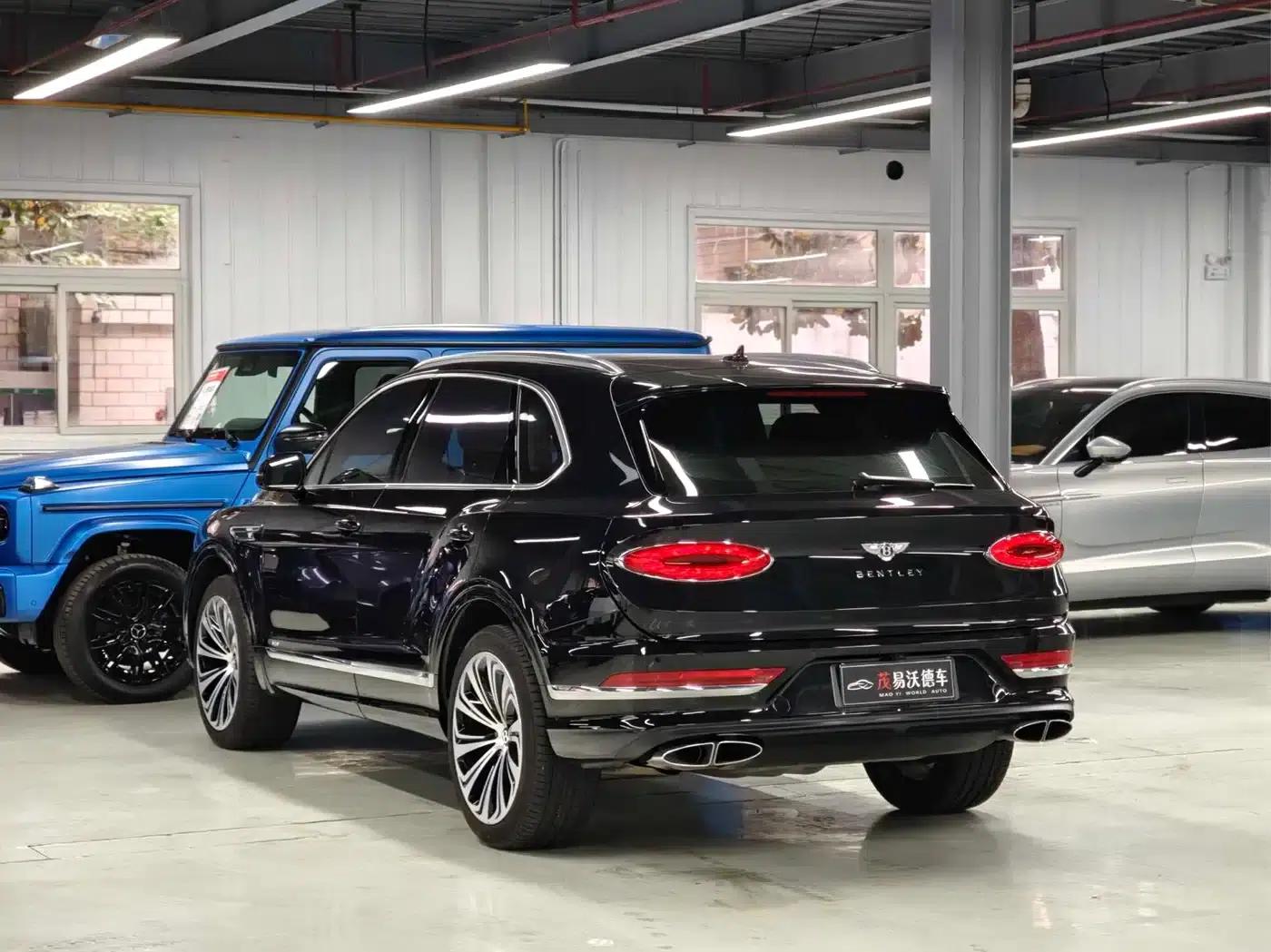 Bentayga 2022 4.0T V8 — миниатюра 6