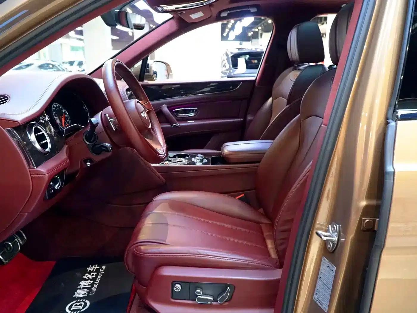 Bentayga 2018 4.0T V8 — миниатюра 12