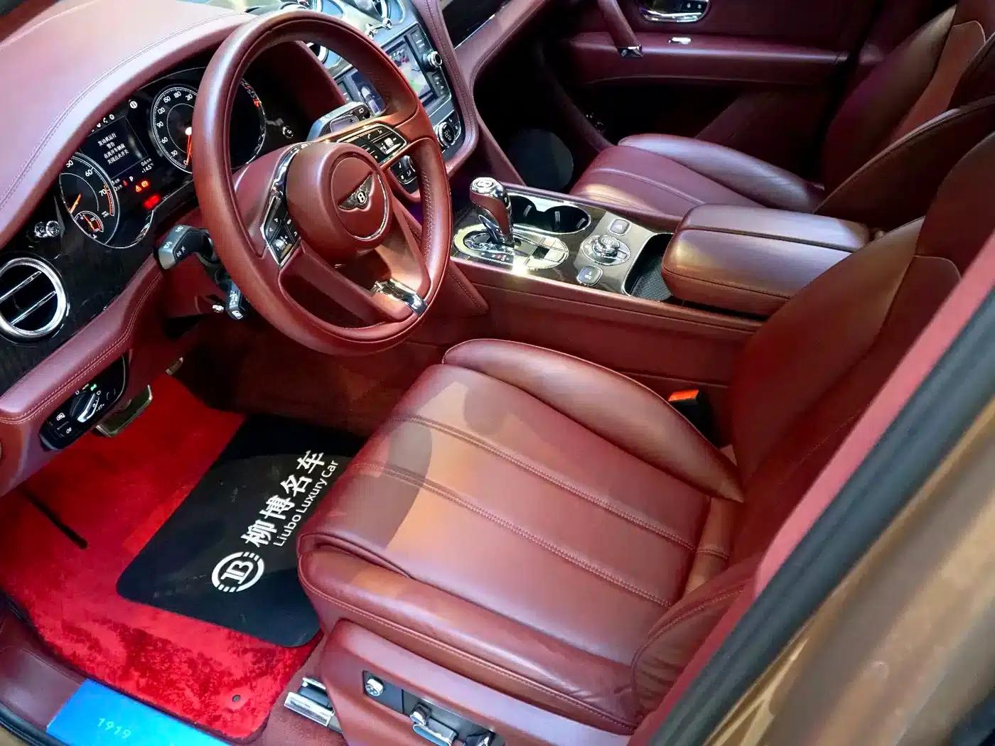 Bentayga 2018 4.0T V8 — миниатюра 13