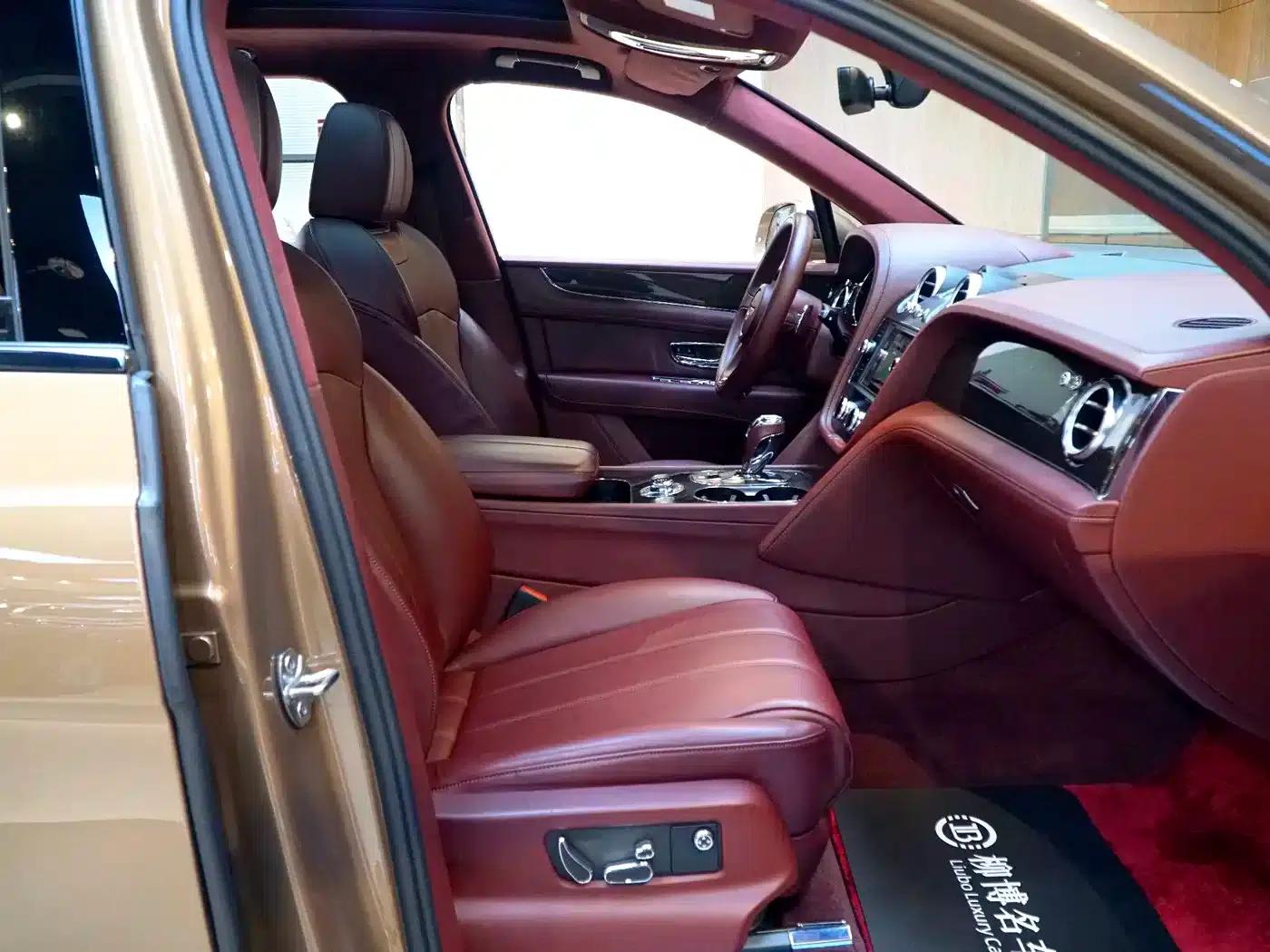 Bentayga 2018 4.0T V8 — миниатюра 15