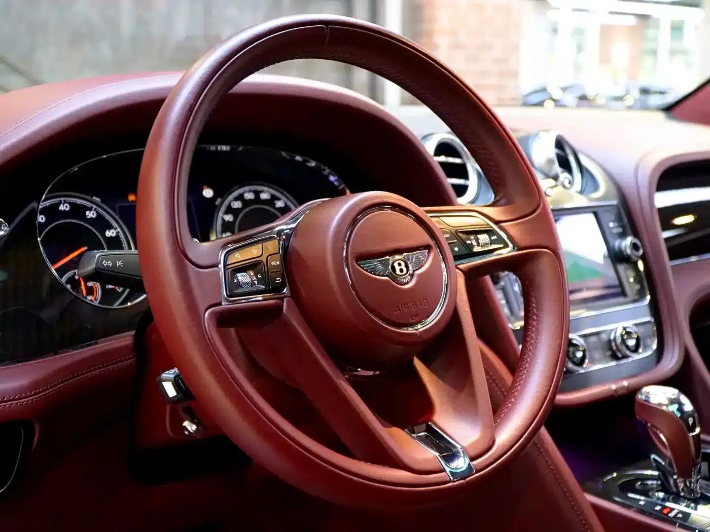 Bentayga 2018 4.0T V8 — миниатюра 20