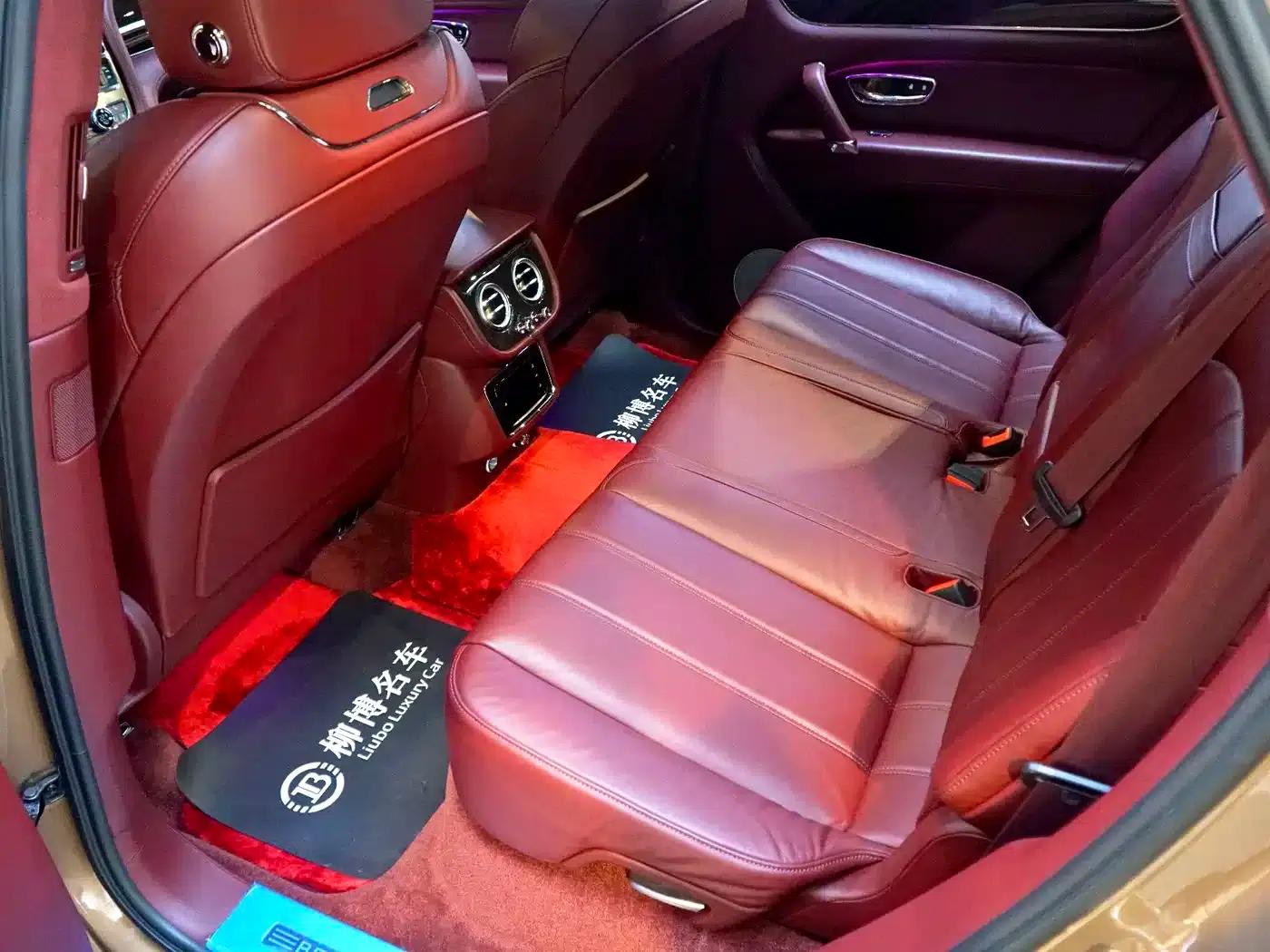Bentayga 2018 4.0T V8 — миниатюра 9