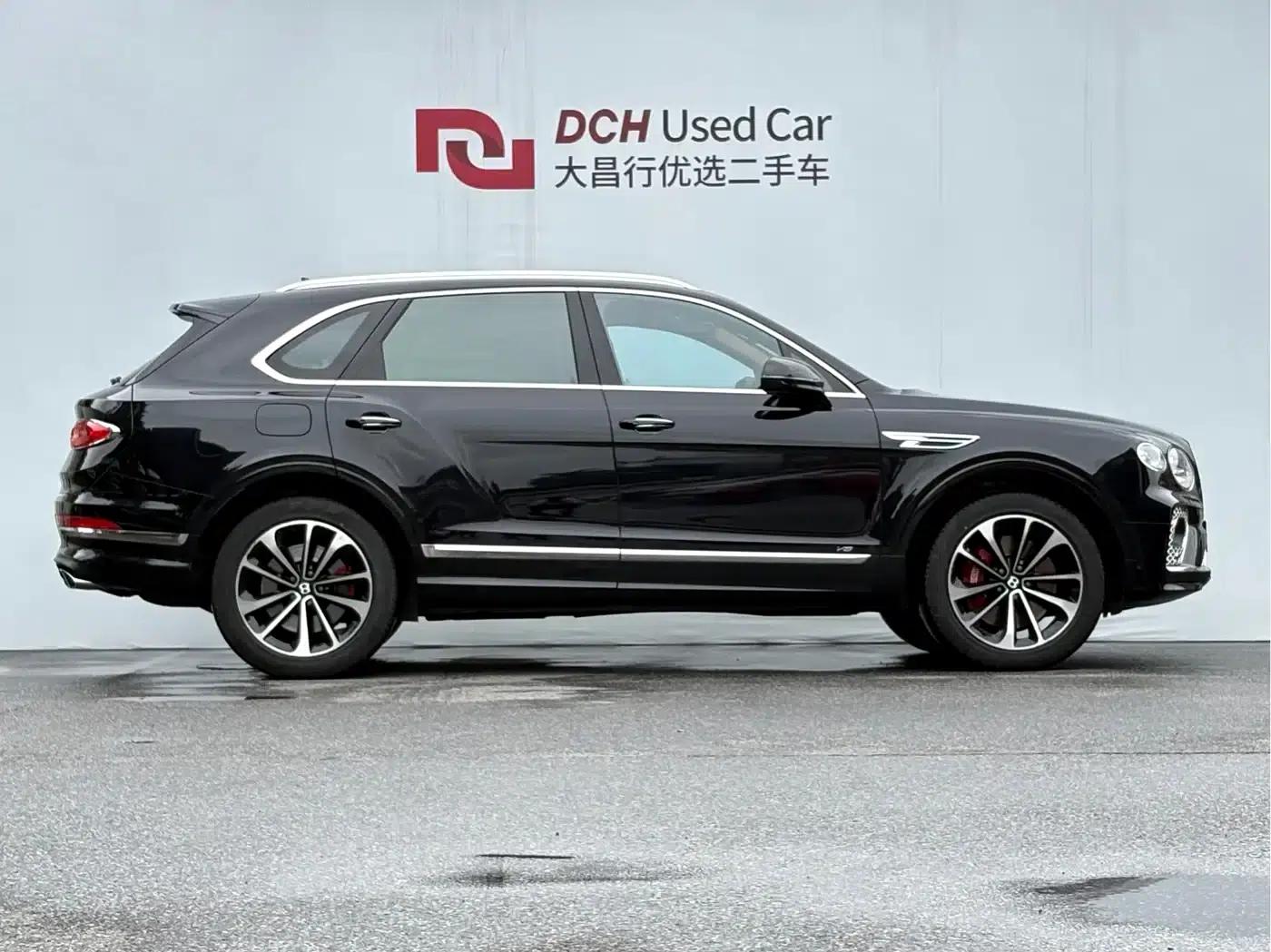 Bentayga 2022 4.0T V8 — миниатюра 2