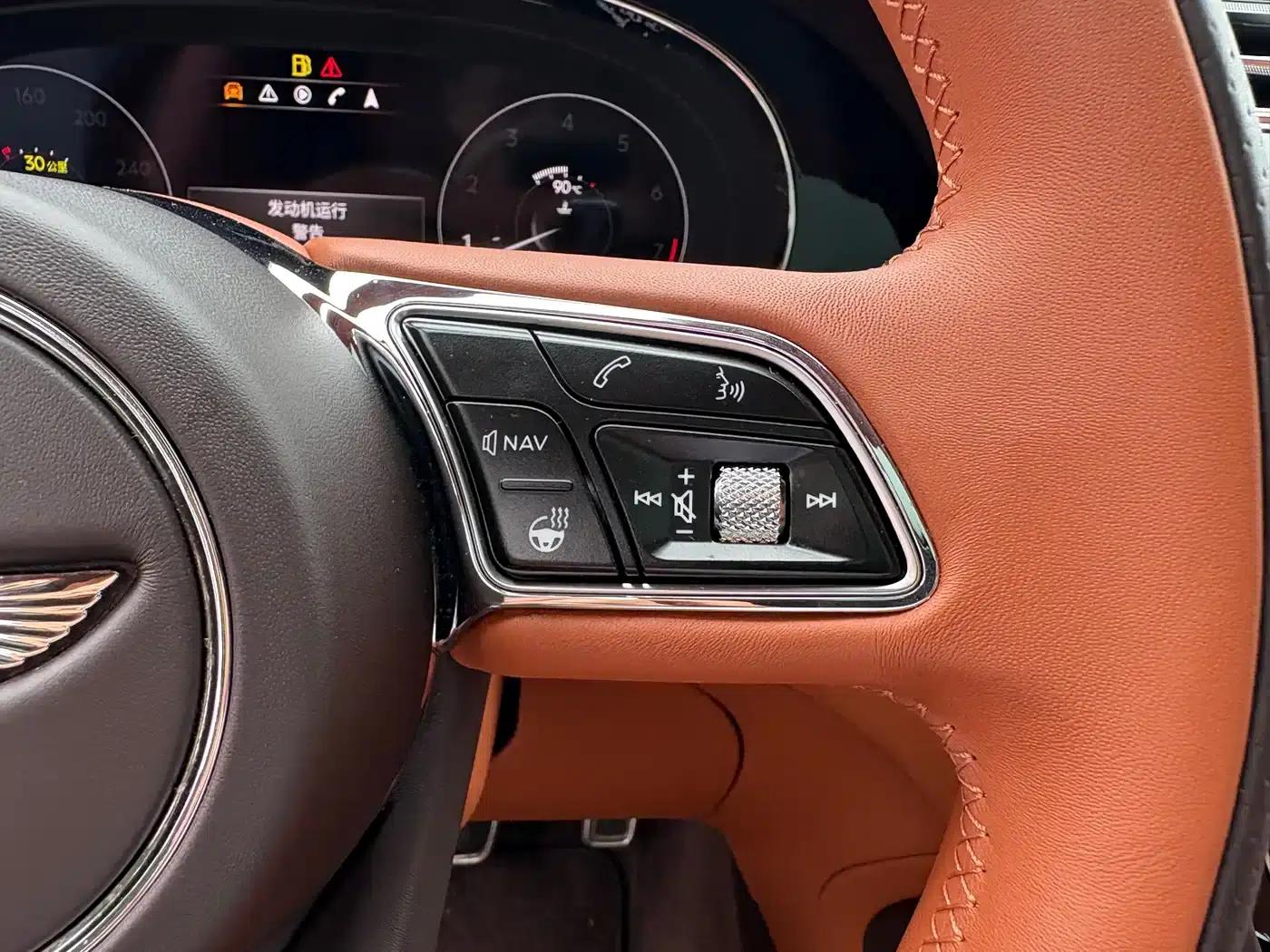 Bentayga 2022 4.0T V8 — миниатюра 11