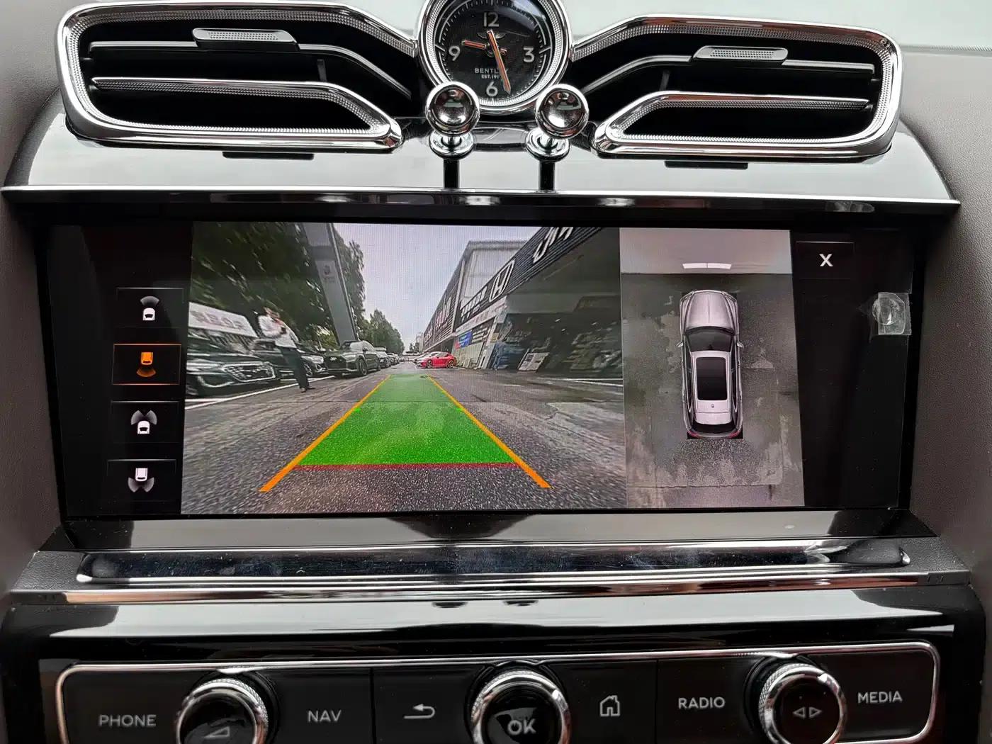 Bentayga 2022 4.0T V8 — миниатюра 14