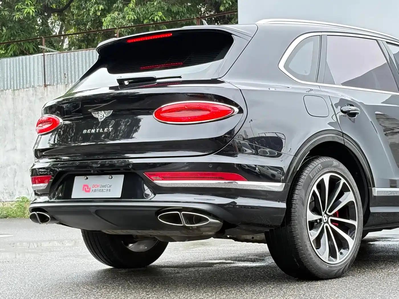 Bentayga 2022 4.0T V8 — миниатюра 27