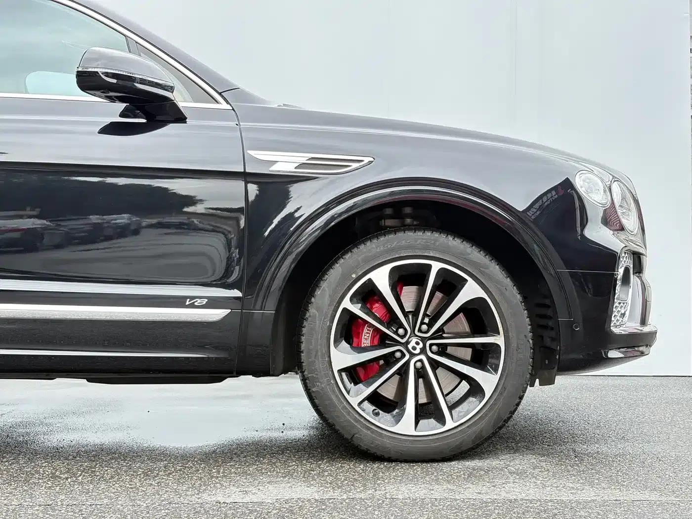 Bentayga 2022 4.0T V8 — миниатюра 28