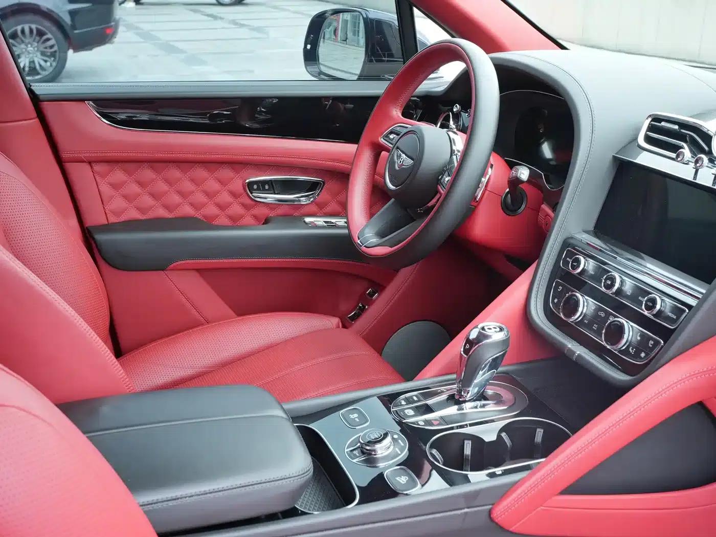 Bentayga 2022 4.0T V8 — миниатюра 13