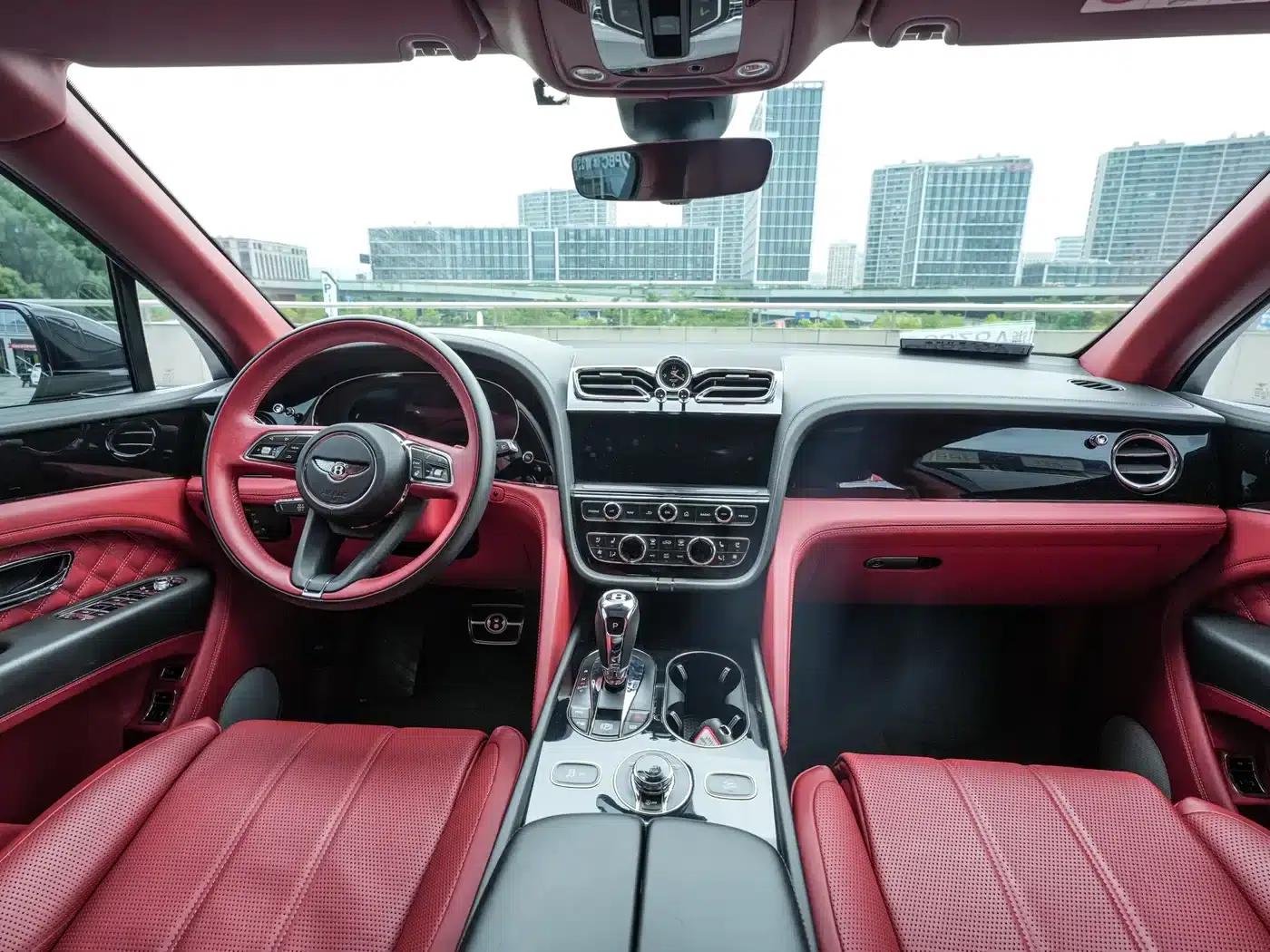 Bentayga 2022 4.0T V8 — миниатюра 10