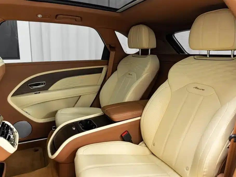 Bentayga 2024 4.0T V8 Long Wheelbase Elegance Edition — миниатюра 11