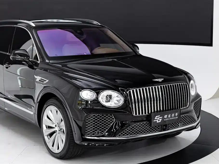 Bentayga 2024 4.0T V8 Long Wheelbase Elegance Edition — миниатюра 19
