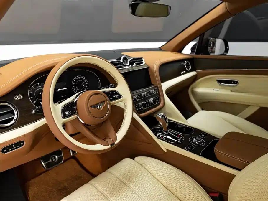 Bentayga 2024 4.0T V8 Long Wheelbase Elegance Edition — миниатюра 8