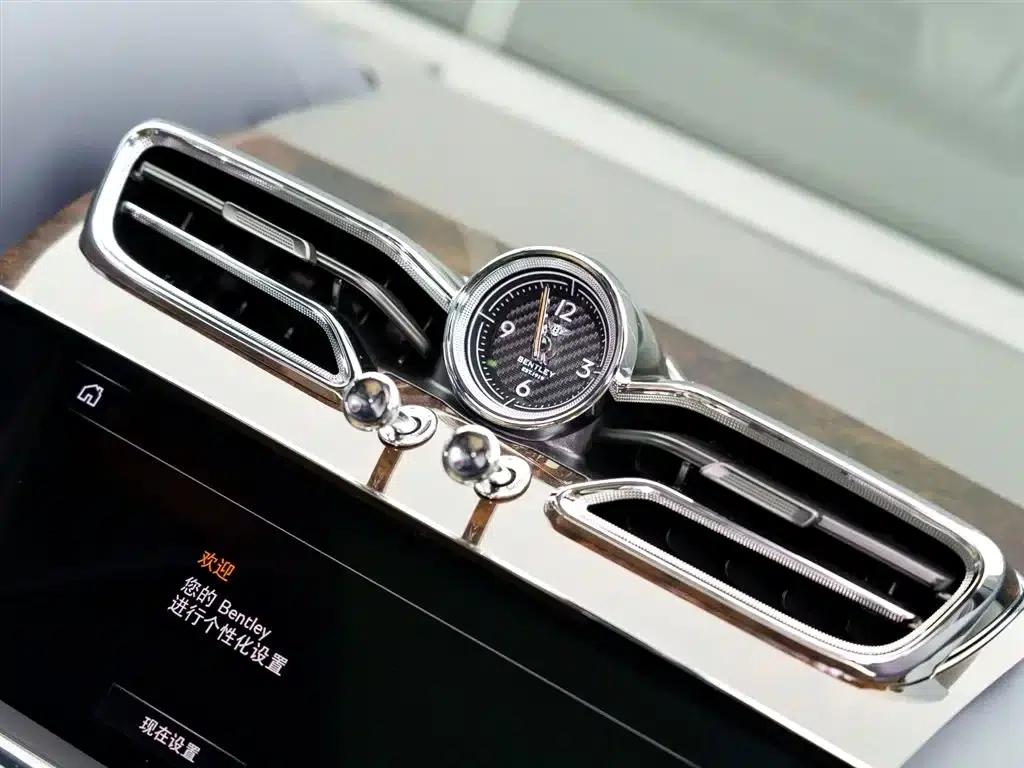 Bentayga 2023 4.0T V8 Long Wheelbase — миниатюра 20