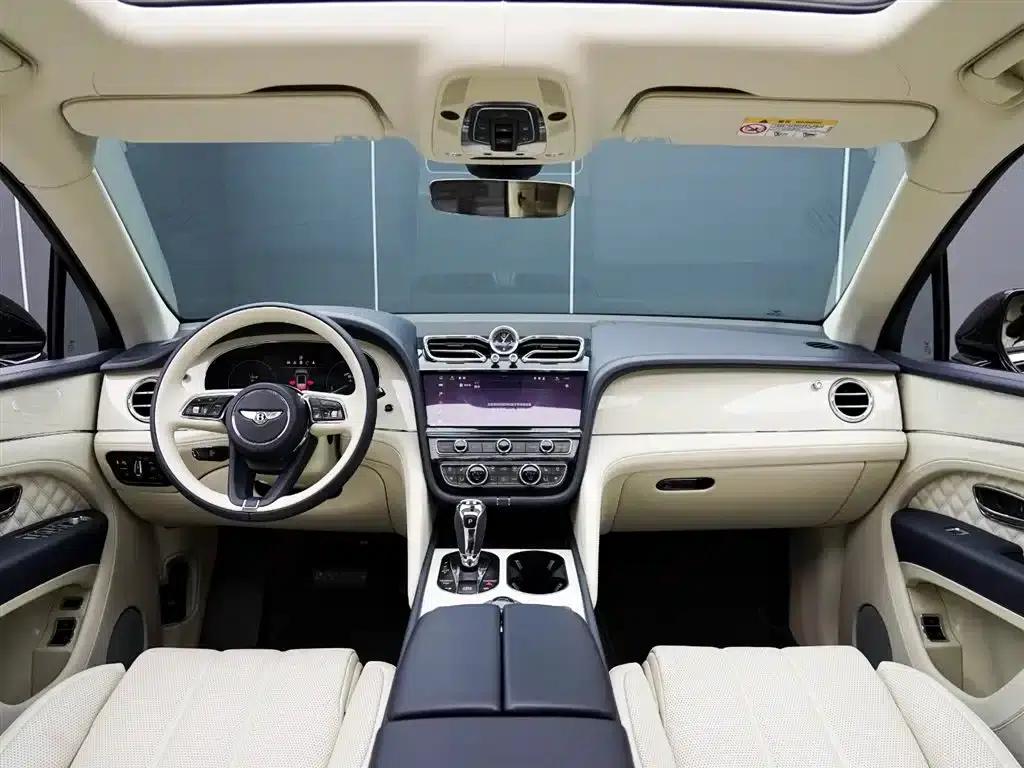 Bentayga 2022 4.0T V8 — миниатюра 14
