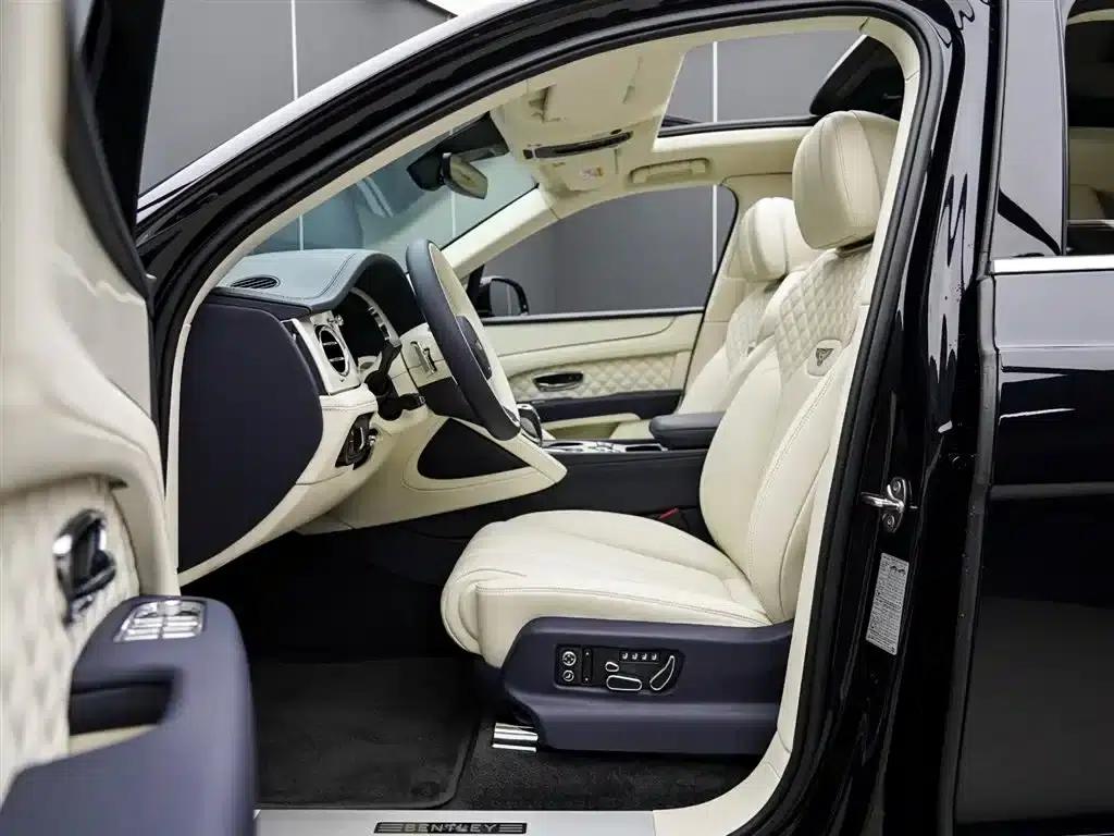 Bentayga 2022 4.0T V8 — миниатюра 6