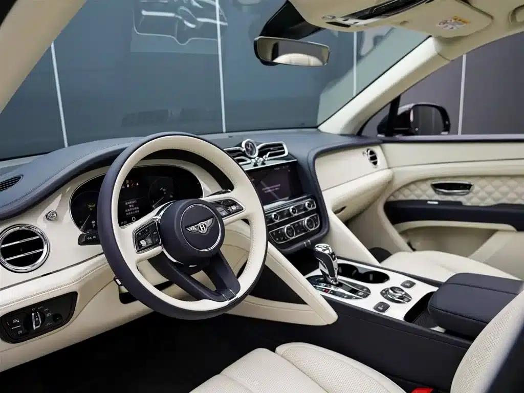 Bentayga 2022 4.0T V8 — миниатюра 7
