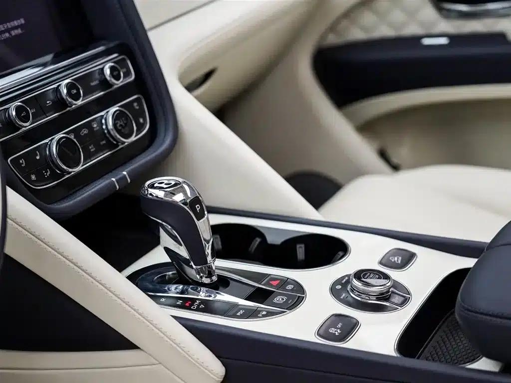 Bentayga 2022 4.0T V8 — миниатюра 9