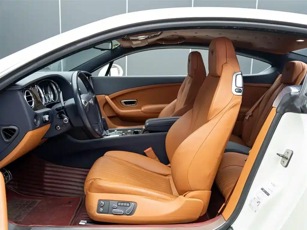 2016 Continental 4.0T GT V8 Standard Edition — миниатюра 7