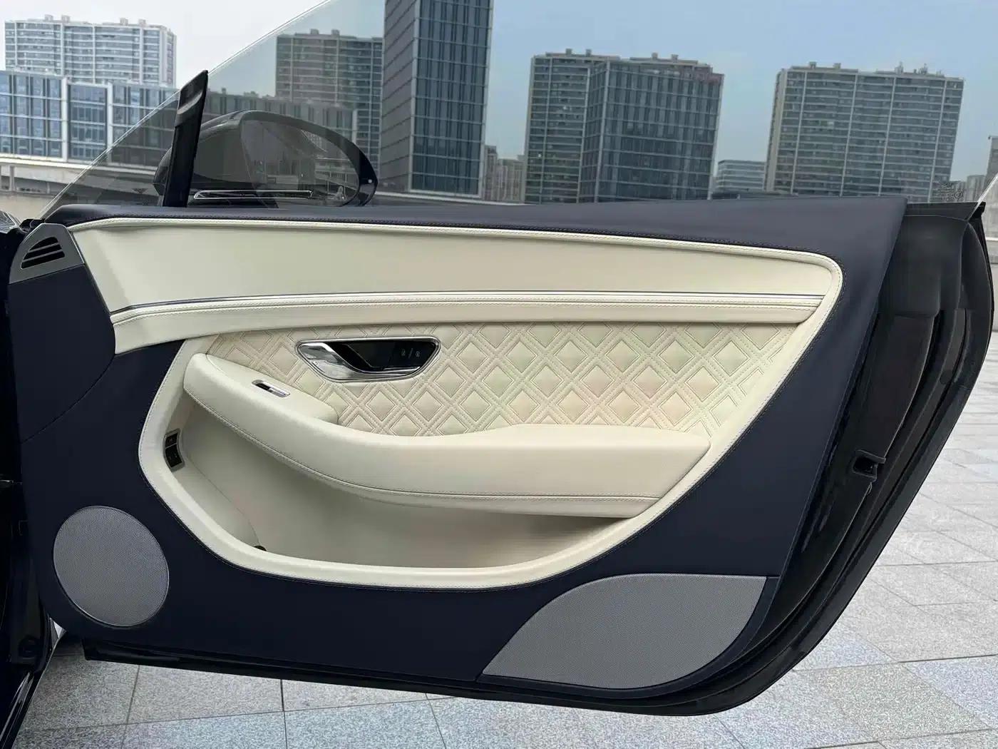 2020 Continental 4.0T GT V8 — миниатюра 17