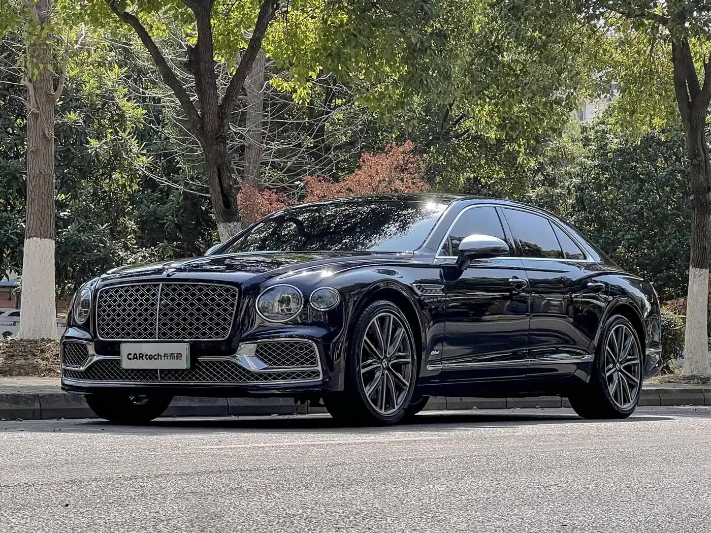 2022 Mercedes-Benz Flying Spur Plug-in Hybrid 2.9T V6 Hybrid Mulliner — миниатюра 1