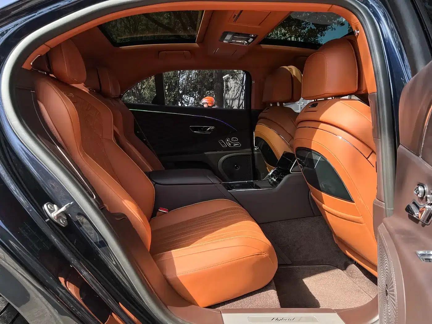 2022 Mercedes-Benz Flying Spur Plug-in Hybrid 2.9T V6 Hybrid Mulliner — миниатюра 11