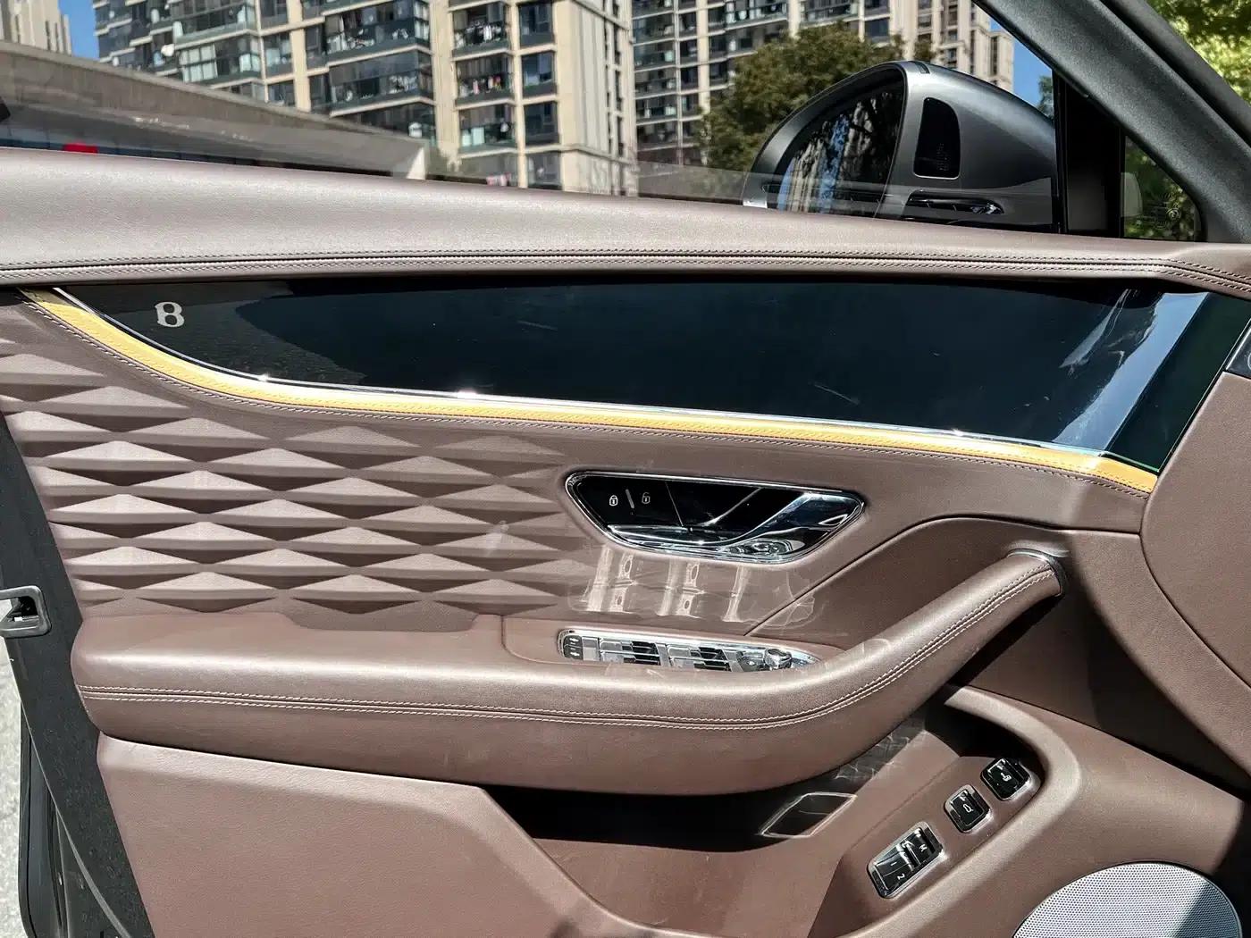 2022 Mercedes-Benz Flying Spur Plug-in Hybrid 2.9T V6 Hybrid Mulliner — миниатюра 14