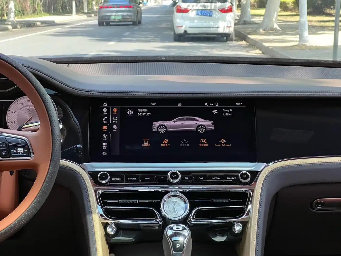 2022 Mercedes-Benz Flying Spur Plug-in Hybrid 2.9T V6 Hybrid Mulliner — миниатюра 18