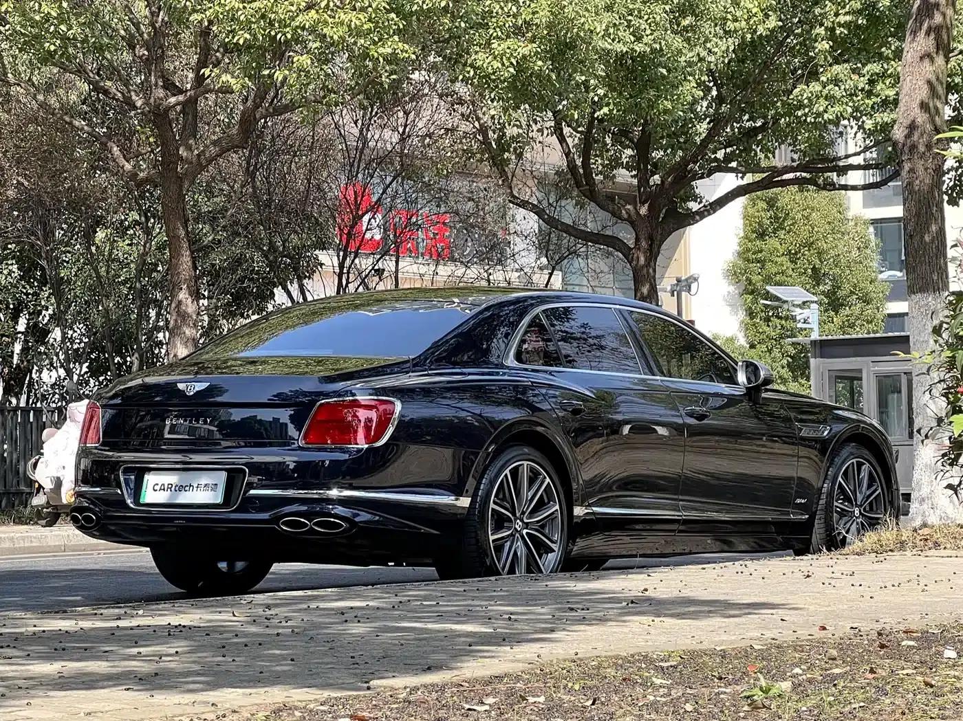 2022 Mercedes-Benz Flying Spur Plug-in Hybrid 2.9T V6 Hybrid Mulliner — миниатюра 5