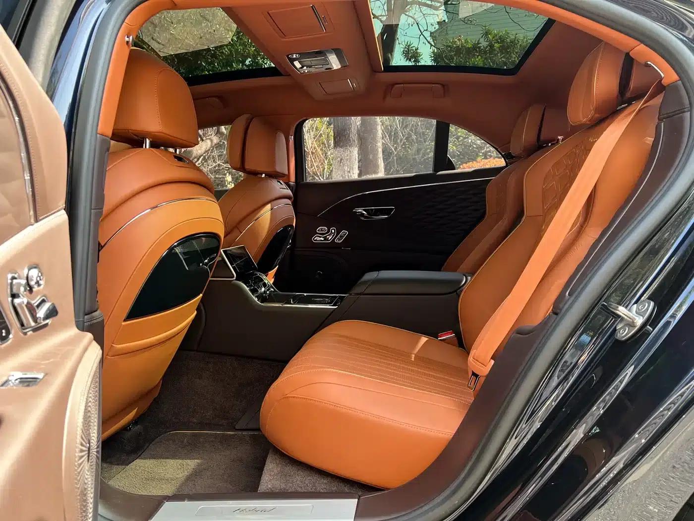 2022 Mercedes-Benz Flying Spur Plug-in Hybrid 2.9T V6 Hybrid Mulliner — миниатюра 9