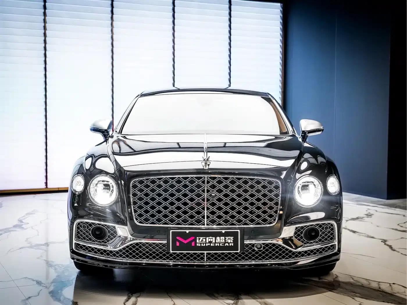 2022 Mercedes-Benz Flying Spur Plug-in Hybrid 2.9T V6 Hybrid Mulliner — миниатюра 2