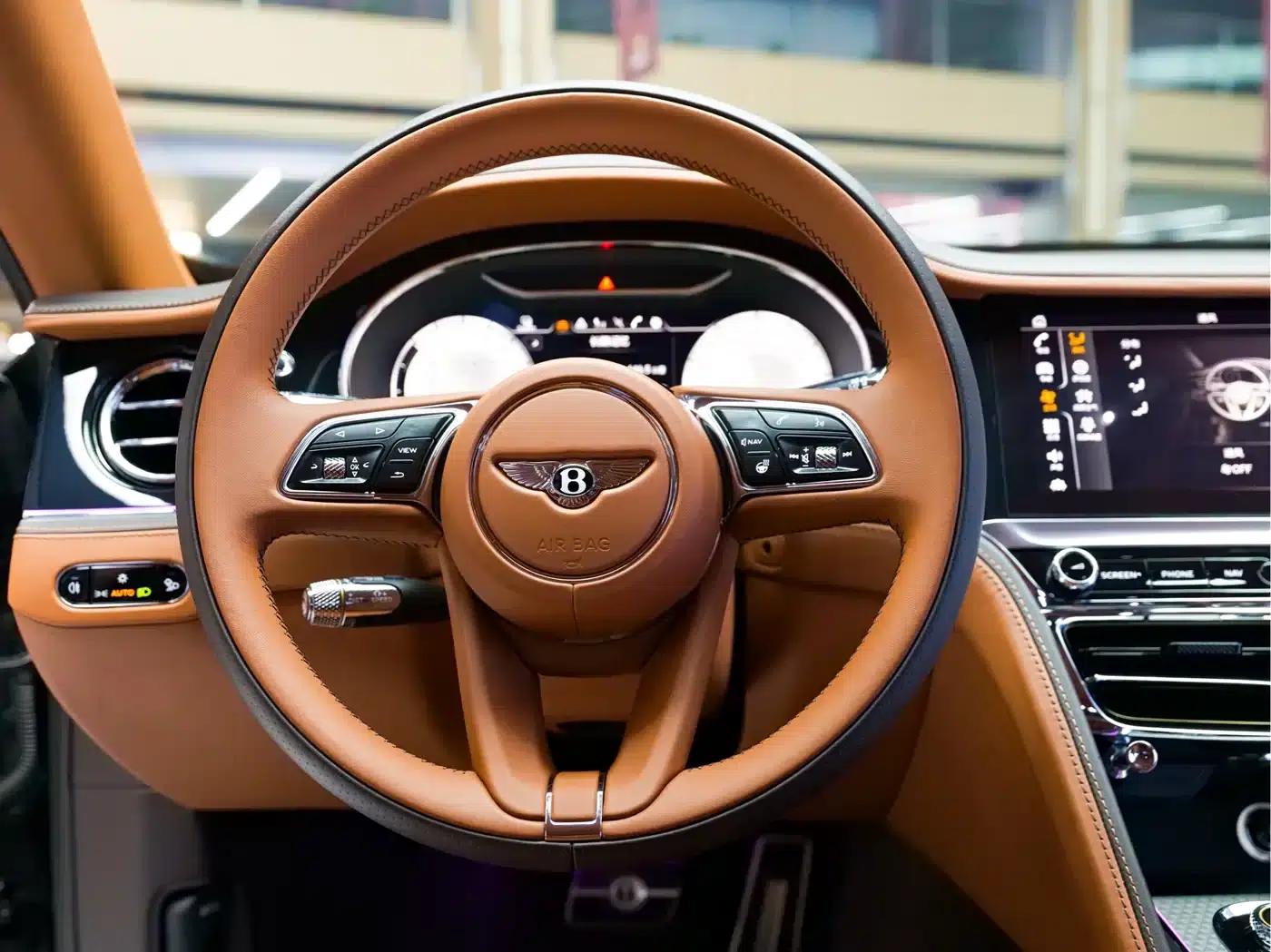 2022 Mercedes-Benz Flying Spur Plug-in Hybrid 2.9T V6 Hybrid Mulliner — миниатюра 12