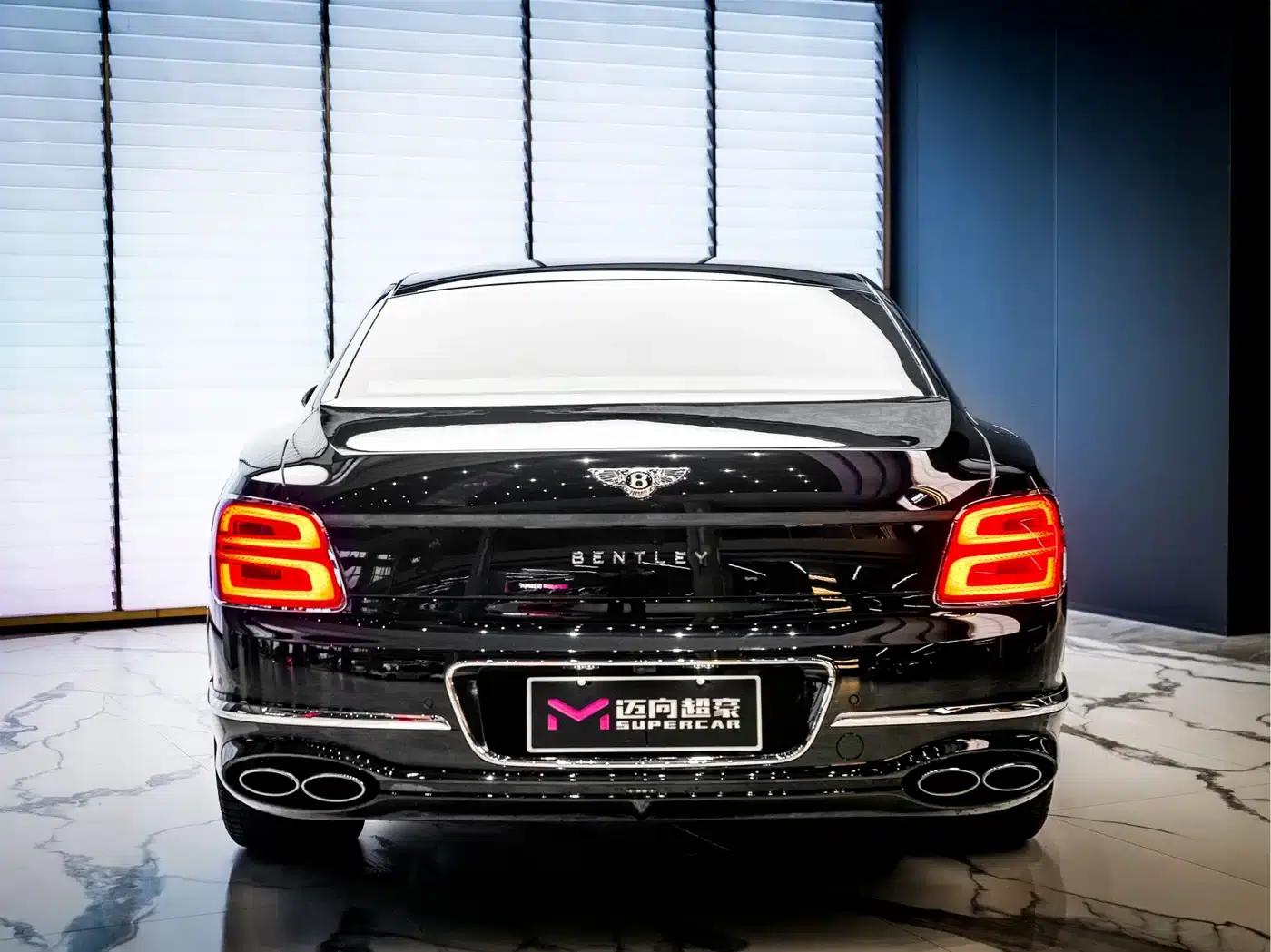 2022 Mercedes-Benz Flying Spur Plug-in Hybrid 2.9T V6 Hybrid Mulliner — миниатюра 3