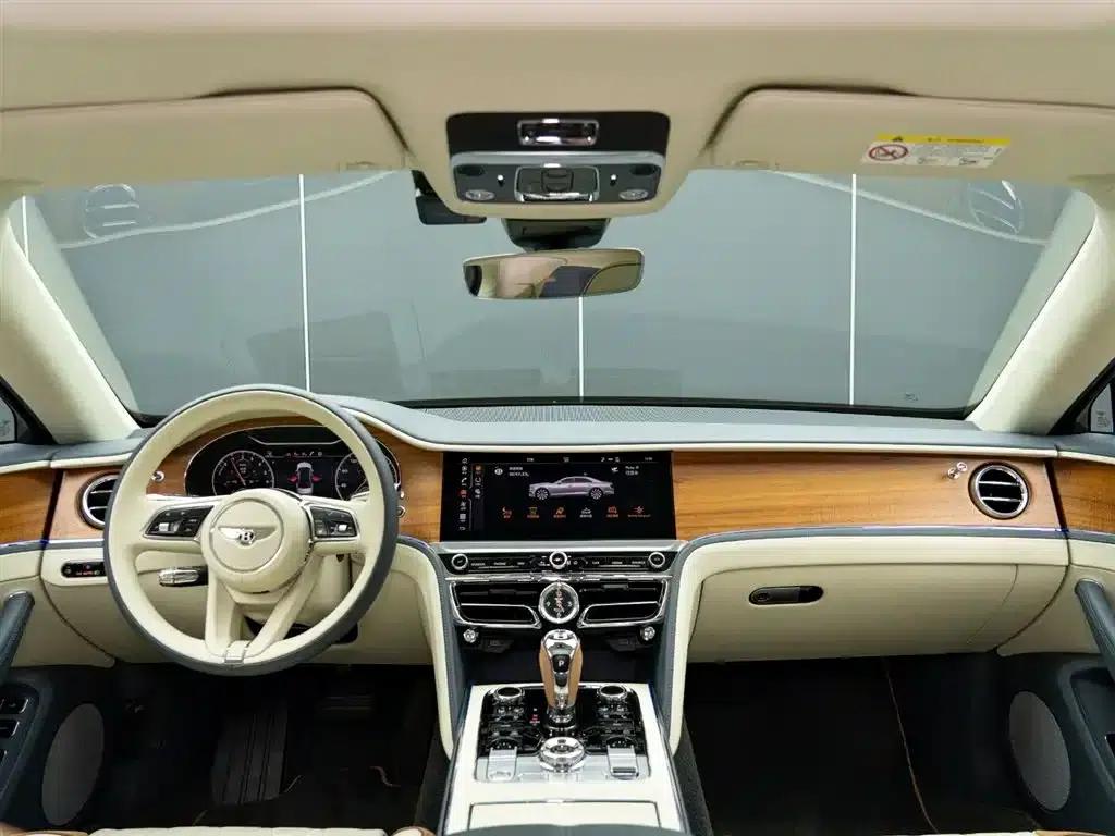 2022 Mercedes-Benz Flying Spur Plug-in Hybrid 2.9T V6 Hybrid Mulliner — миниатюра 15