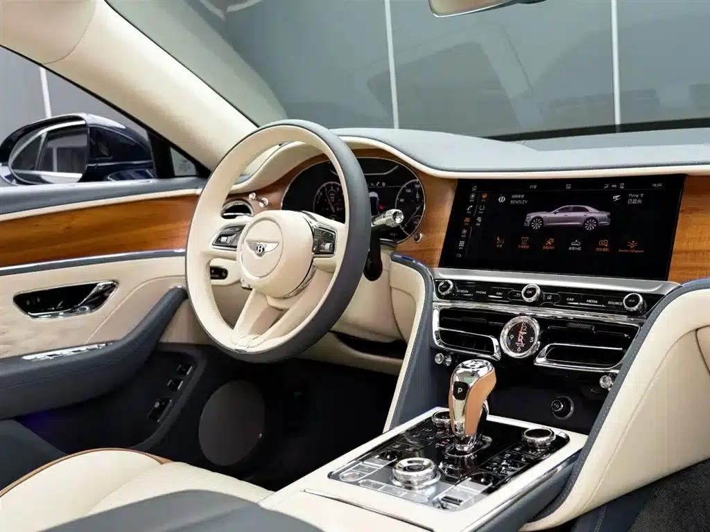2022 Mercedes-Benz Flying Spur Plug-in Hybrid 2.9T V6 Hybrid Mulliner — миниатюра 17