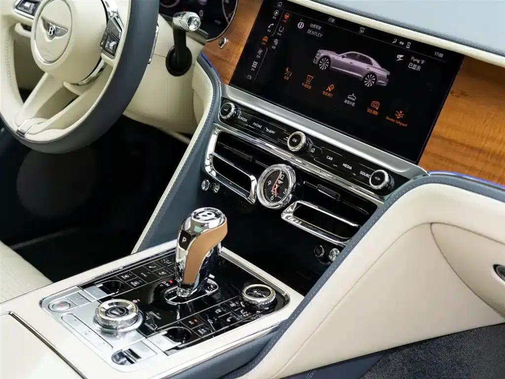 2022 Mercedes-Benz Flying Spur Plug-in Hybrid 2.9T V6 Hybrid Mulliner — миниатюра 18