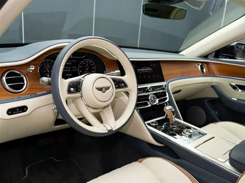 2022 Mercedes-Benz Flying Spur Plug-in Hybrid 2.9T V6 Hybrid Mulliner — миниатюра 10