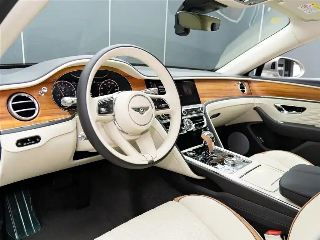 2022 Mercedes-Benz Flying Spur Plug-in Hybrid 2.9T V6 Hybrid Mulliner — миниатюра 11