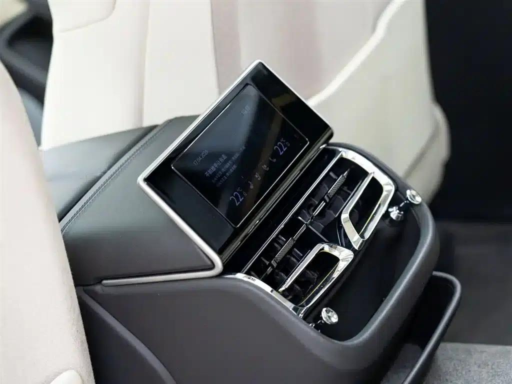 2022 Mercedes-Benz Flying Spur Plug-in Hybrid 2.9T V6 Hybrid Mulliner — миниатюра 14