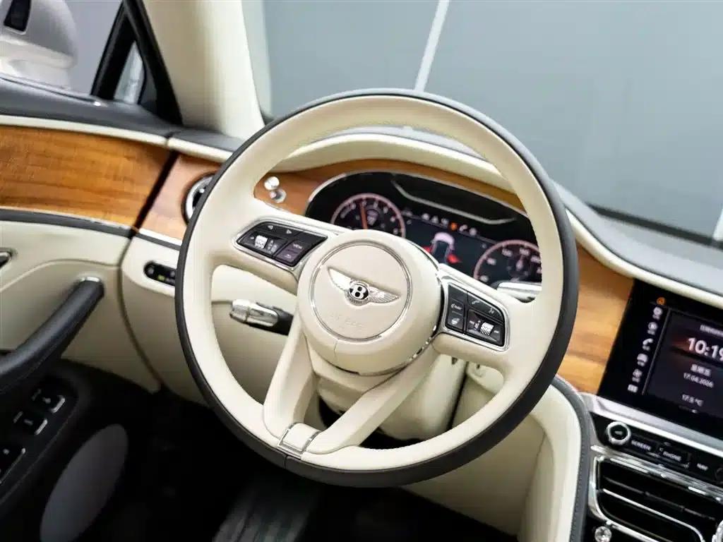 2022 Mercedes-Benz Flying Spur Plug-in Hybrid 2.9T V6 Hybrid Mulliner — миниатюра 17
